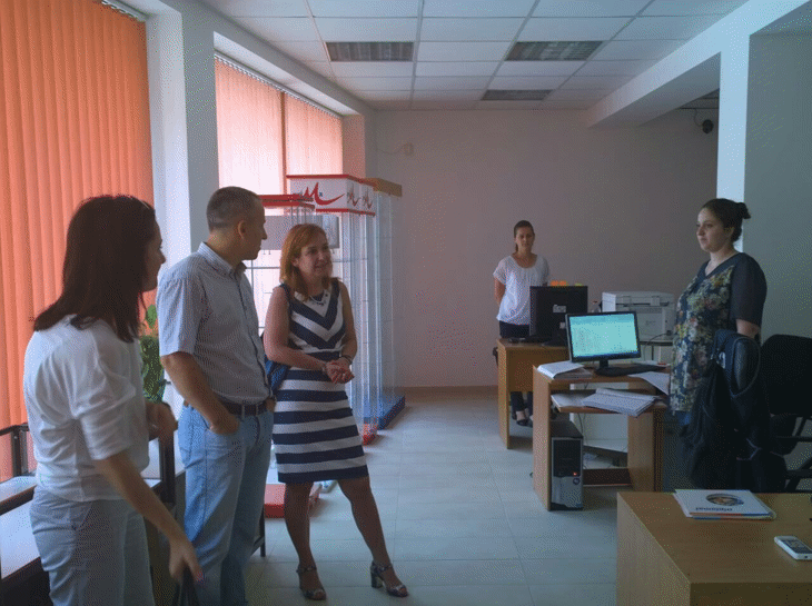 Заместник-министър Зорница Русинова посети проекти по ОП “Развитие на човешките ресурси”  в Ямбол и Сливен