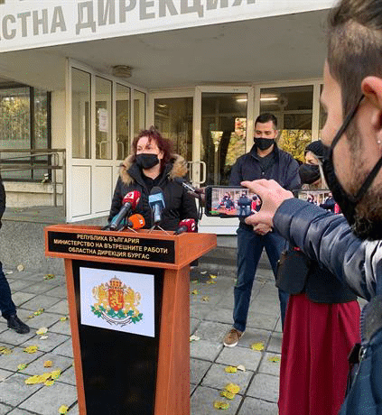 Криминалисти на ОДМВР-Бургас задържаха двама участници в измамна схема