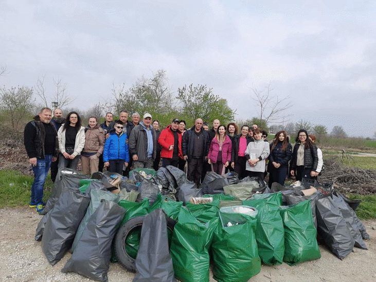Регионални структури на МОСВ в Пазарджик почистиха Парк „Писковец“