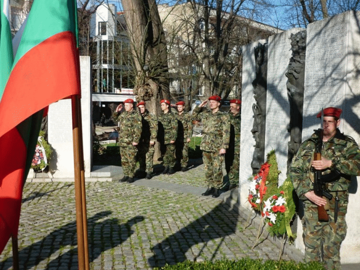 Военнослужещи от шуменския гарнизон участваха в  отбелязването на 68-та годишнина от Дравската  епопея