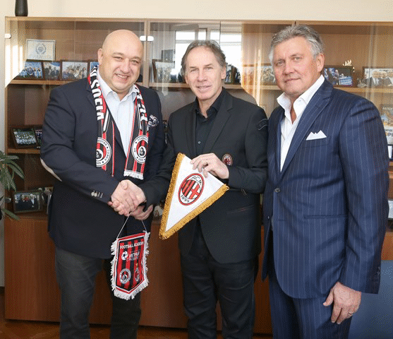 Министър Кралев се срещна с Франко Барези