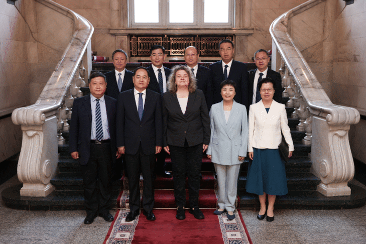 Председателят на Народното събрание Наталия Киселова получи покана за посещение в Китай по време на среща с делегация на Националната асоциация за приятелство с чужди страни на Китай