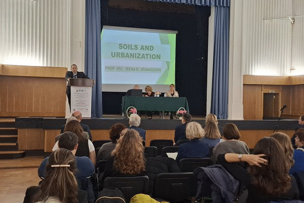 Зам.-министър Капитанов: МЗХ работи за интегрирането на научните достижения в националните политики за опазване и възстановяване на почвените ресурси