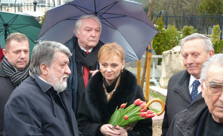 Министърът На Културата Вежди Рашидов, Кметът На София Йорданка Фандъкова И Представители На Творческите Гилдии Се Поклониха Пред Паметта На Великите Българи В Обновената „Алея На Творците”