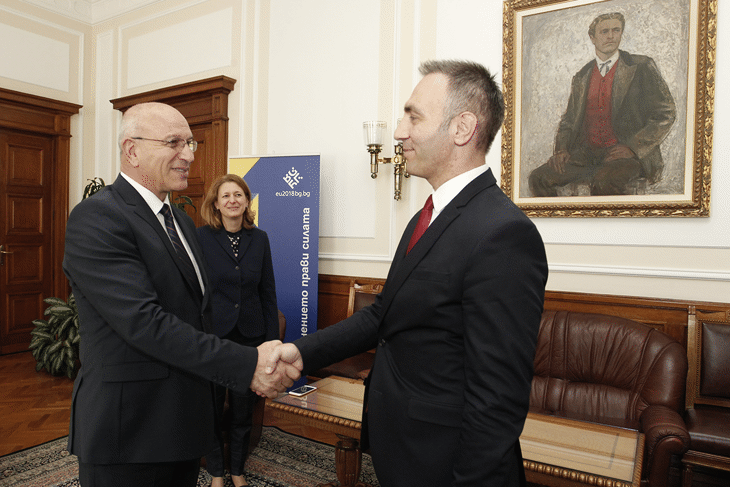 Заместник-председателят на Народното събрание Емил Христов и председателят на Комисията по външна политика Джема Грозданова се срещнаха с делегация на Комисията по европейските въпроси на Събранието на Република Македония