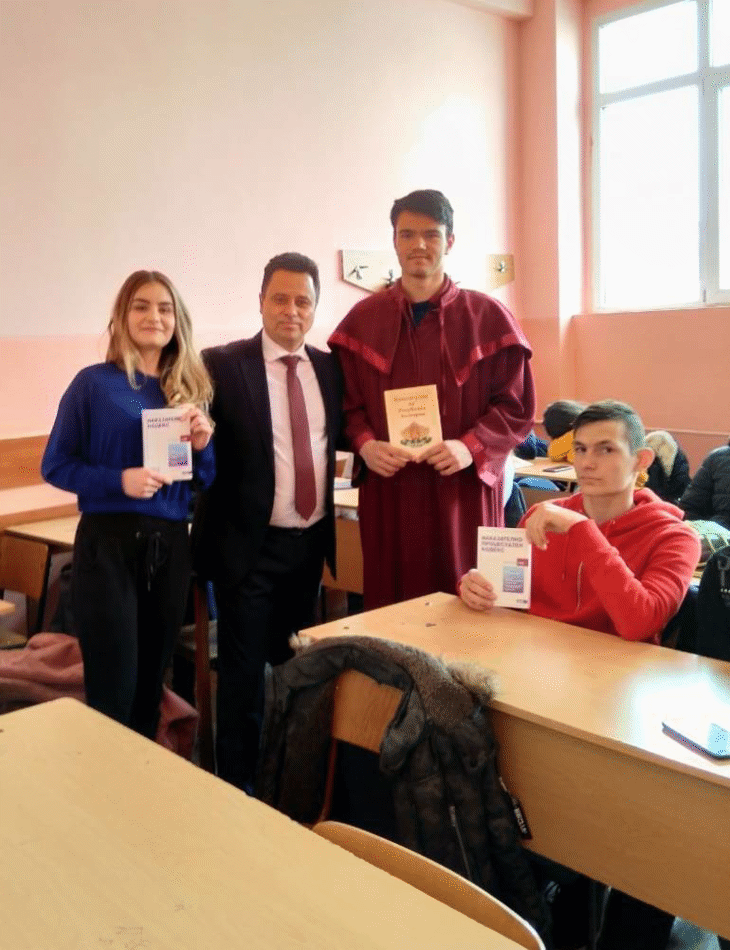 Бургаски прокурор разясни мястото на Прокуратурата в съдебната власт пред десетокласници в Профилирана гимназия по романски езици „Г.С. Раковски“