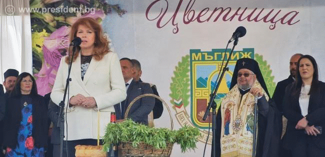 Избраните от народа да се ръководят от политическите си принципи и гражданска доблест, а не от тънки сметки, призова вицепрезидентът