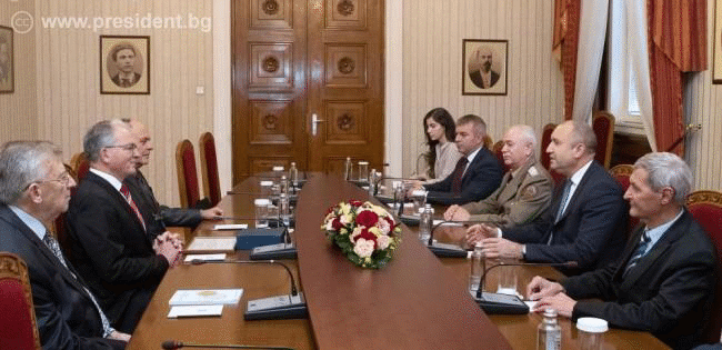 Румен Радев: Партньорството в сферата на отбраната трябва да води до трансфер на технологии и индустриално сътрудничество