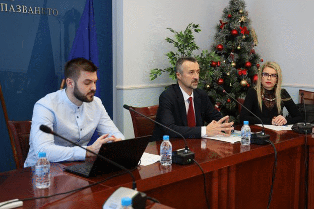 Родителите вече имат достъп до електронните здравни досиета на децата си