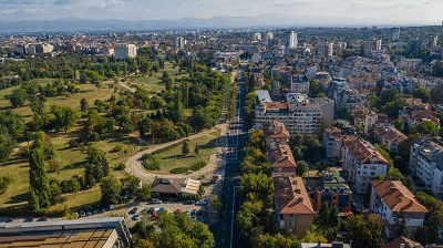 Продължава работа по тротоарните настилки на бул. “Арсеналски“