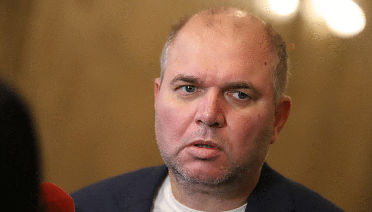 “При непреодолимо недоверие в Зелено движение, разделянето на партията е опция”