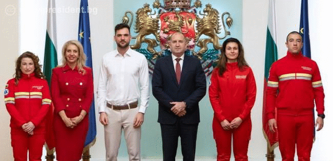 Президентът Радев: Утвърждаването на статута на парамедиците ще укрепи капацитета на спешната медицинска помощ в България