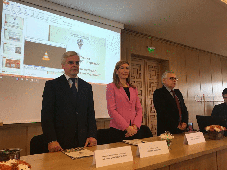 Министър Ангелкова към студентите от СУ: Туризмът е изключително перспективен за млади и образовани хора