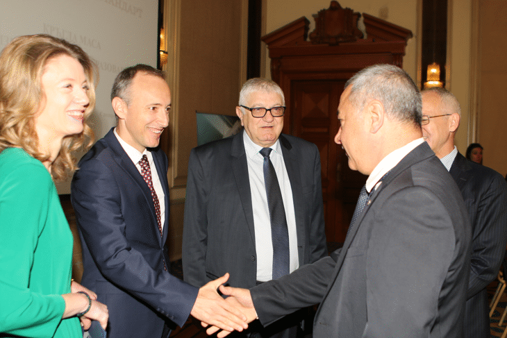 Министър Вълчев: Стимулираме Обучението В Търсени От Пазара На Труда Приоритетни Професионални Направления