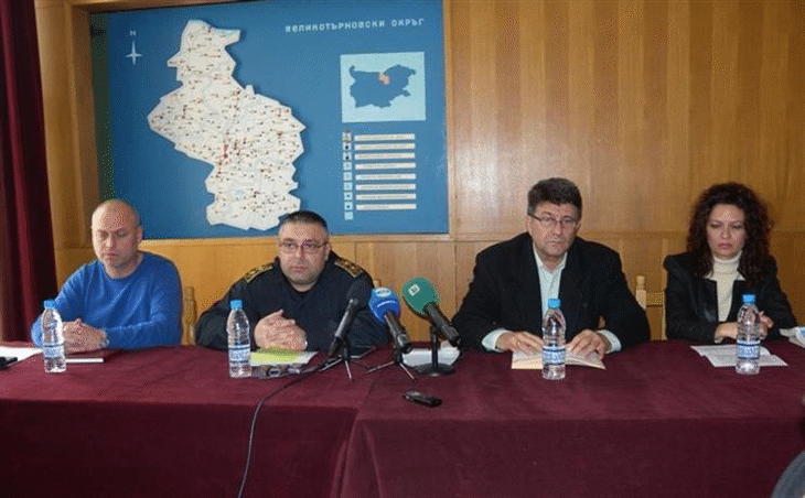 За броени часове служители на ОДМВР – В. Търново задържаха двама криминално проявени за стрелба в офис в областния град