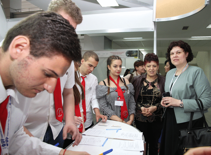 Заместник-Министър Михайлова: Учениците И Учителите Са В Основата На Успеха На Учебно- Тренировъчните Фирми