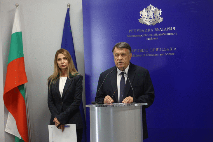 Министър Вълчев: Резултатите От Pisa Изискват Промяна На Образователния Модел