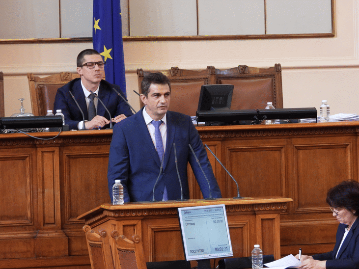 СТАНИСЛАВ ТОДОРОВ : „В СЕГАШНАТА ЕНЕРГИЙНА КРИЗА СА НЕОБХОДИМИ СПЕШНИ ПОЛИТИКИ ЗА ОСВОБОЖДАВАНЕ НА ПАЗАРА НА ПРИРОДЕН ГАЗ И ЗА ВЪВЕЖДАНЕ НА ЗАДЪЛЖЕНИЕ ЗА ДЪЛГОСРОЧНИ ДОГОВОРИ ЗА ТЪРГОВИЯ С ЕЛЕКТРОЕНЕРГИЯ“