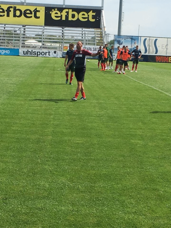 Антони Здравков: Можем да изненадаме Франция