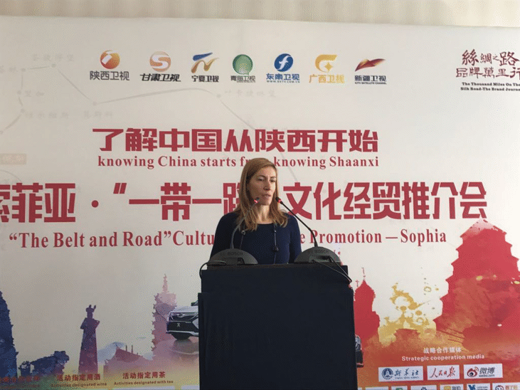 Министър Ангелкова:  50% повече китайски туристи в България до август