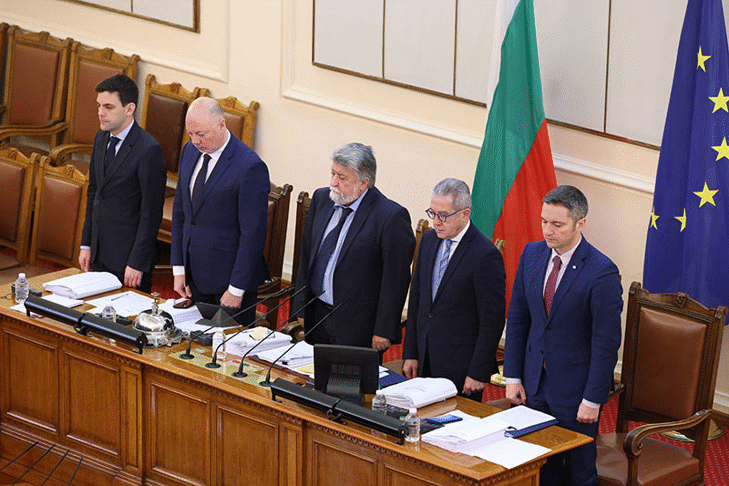 Народното събрание почете с едноминутно мълчание жертвите на Холокоста