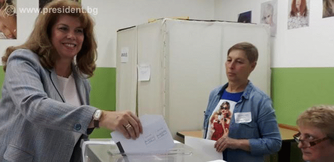 Вицепрезидентът: В Европа трябва да изпратим грамотни хора, със силна воля за промяна