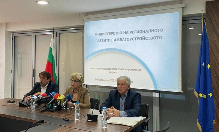 Министър Виолета Комитова: Искаме да си уредим отношенията със строителните фирми