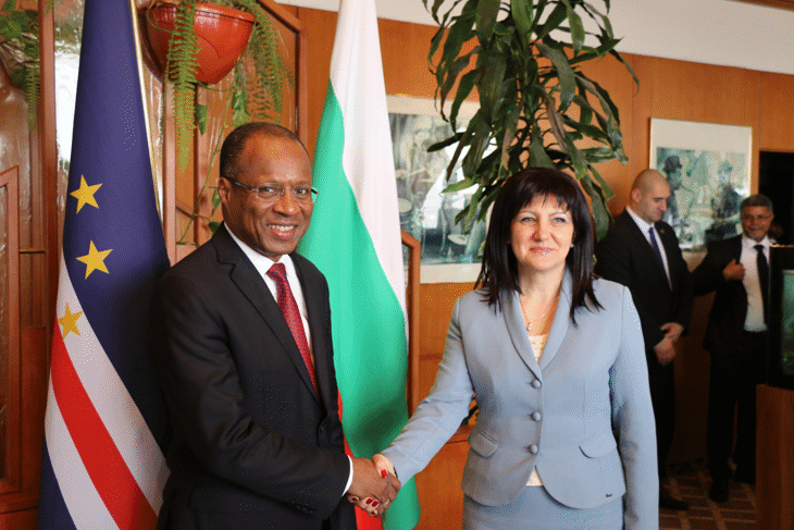 Председателят на Народното събрание Цвета Караянчева разговаря с премиера на Кабо Верде Жозе Юлисиш де Пина Корея и Силва