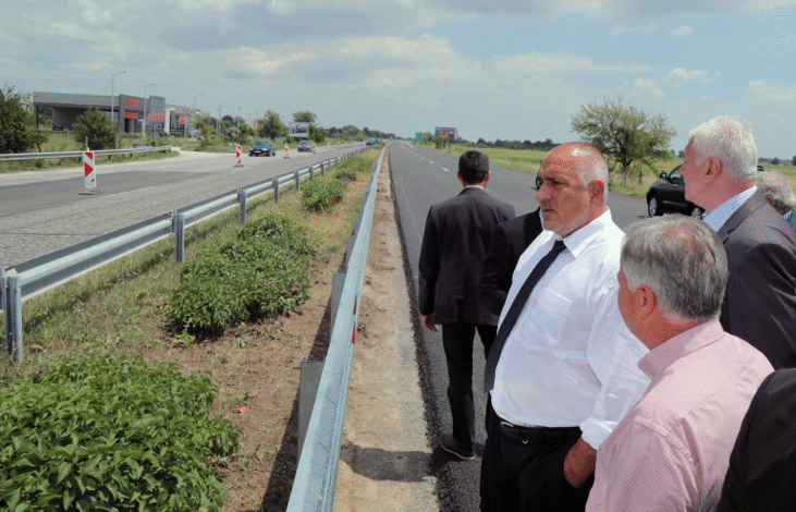 Министър-председателят Бойко Борисов направи проверка на ремонта на отсечка от АМ „Тракия”